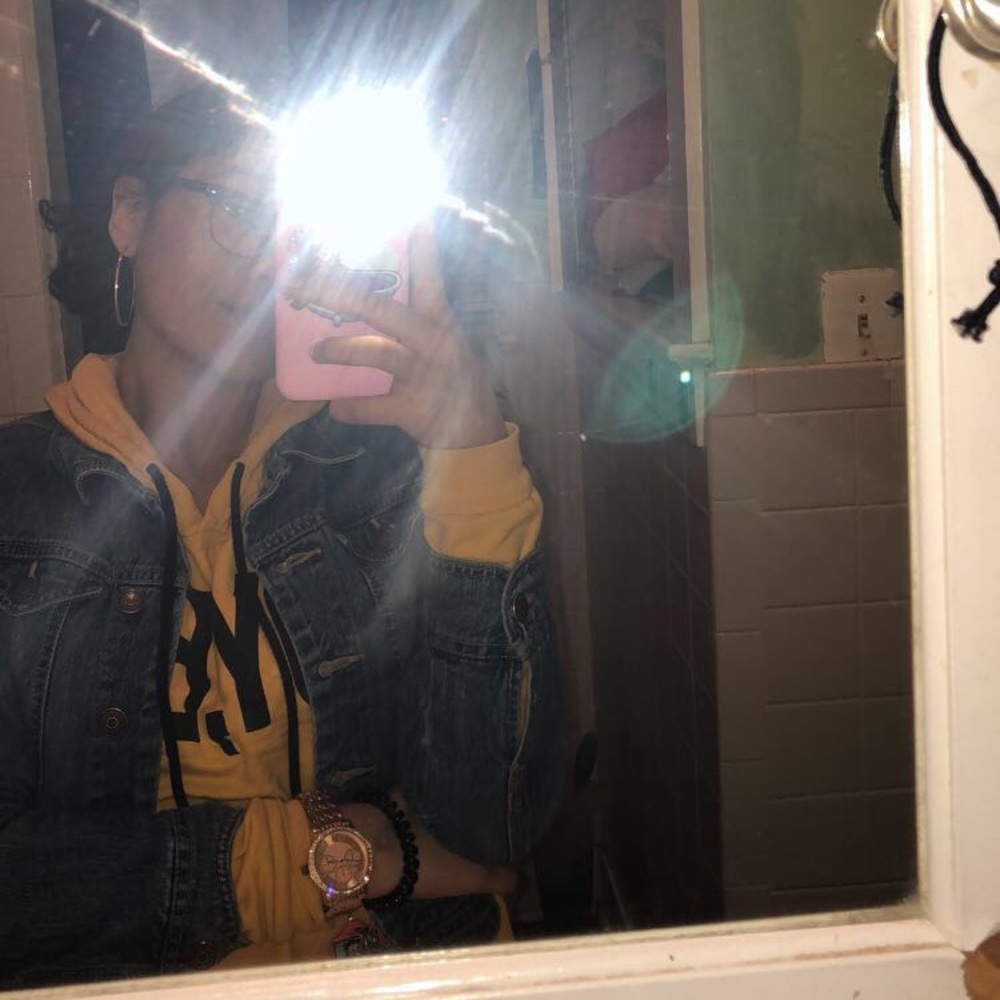 Meet your Posher, Ada